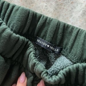 Green brandy Melville sweats 💚💚💚